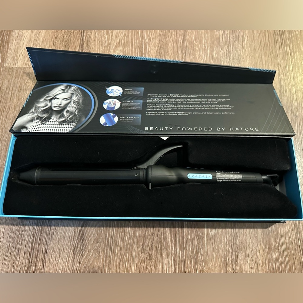 New Bio-Ionic 1.25” Long Barrel Curling Iron